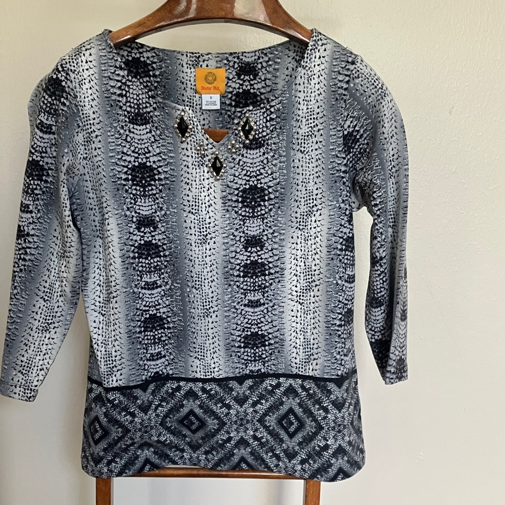 Ruby Rd. Black And Gray Patterned Blouse - image 1